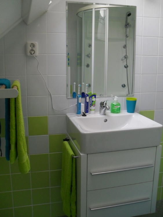 Sjaak doet het zelf badkamer