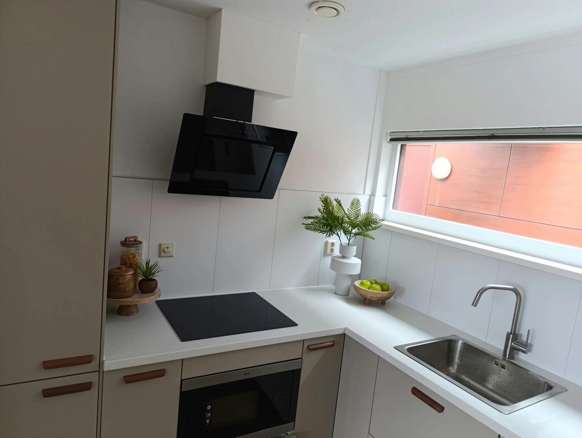 Keuken met zwarte accenten